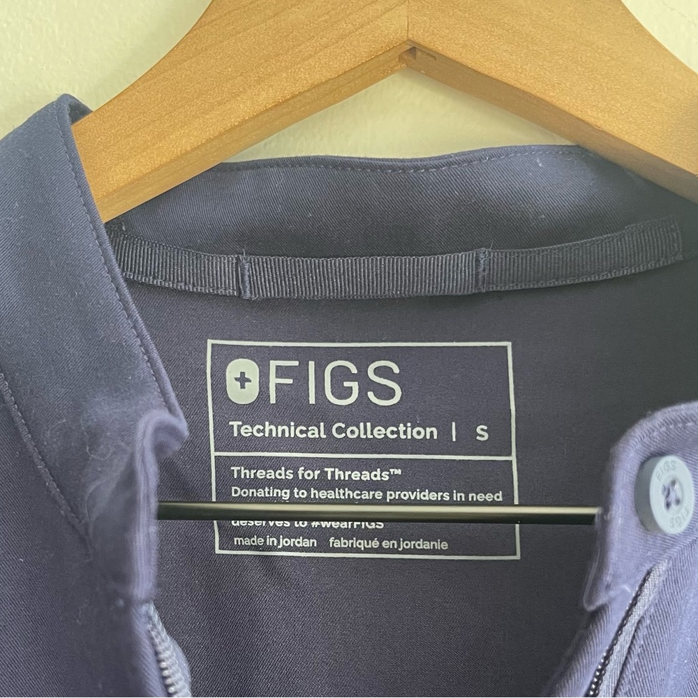 NWT Figs Montex Mock Neck Scrub Top Size S - Picture 7 of 11